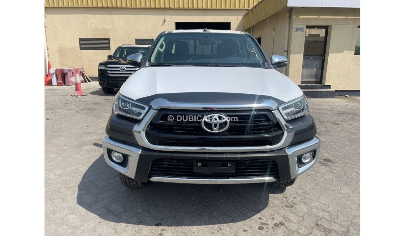 تويوتا هيلوكس 2024 Toyota Hilux 2.7L Automatic , SR5