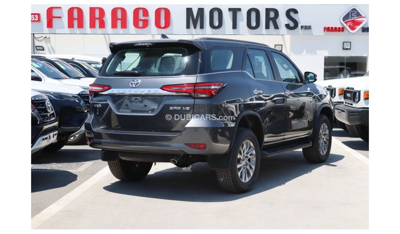 Toyota Fortuner FORTUNER VXR 4.0 V6 4X4 PETROL **EXPORT ONLY**التصدير فقط خارج الخليج**