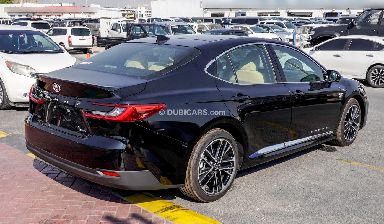 Toyota Camry LE Hybrid 2.5 L