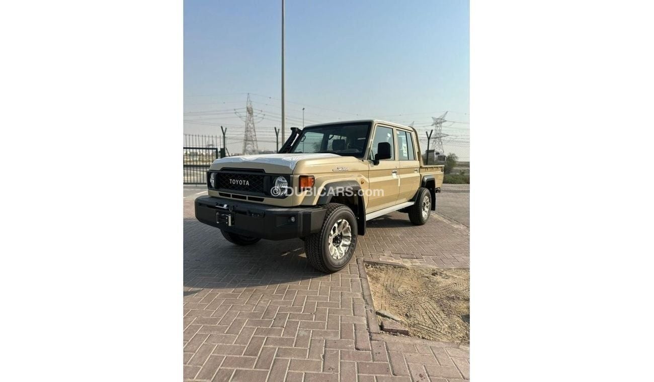 تويوتا لاند كروزر بيك آب Toyota Land Cruiser Pickup LC79 Double Cabin Petrol 4.0 Model 2024