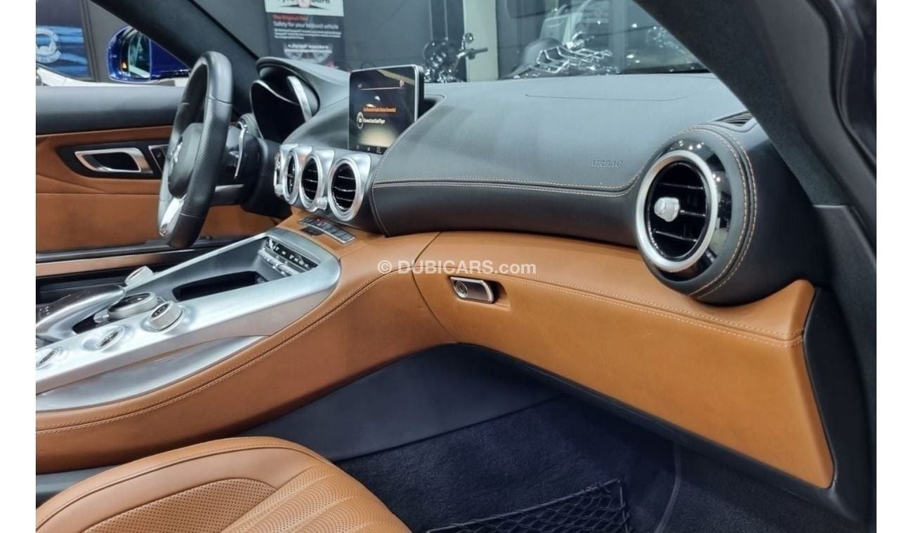 مرسيدس بنز AMG GT C SPECIAL OFFER MERCEDES AMG GTC 2019 IN PERFECT CONDITION WITH ONLY 33K KM FOR 335K AED