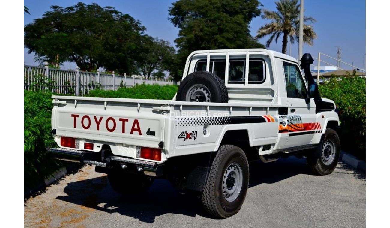 تويوتا لاند كروزر بيك آب 2024 TOYOTA LANDCRUISER 79 SINGLE CAB PICKUP 2.8L DEISEL 4WD AT