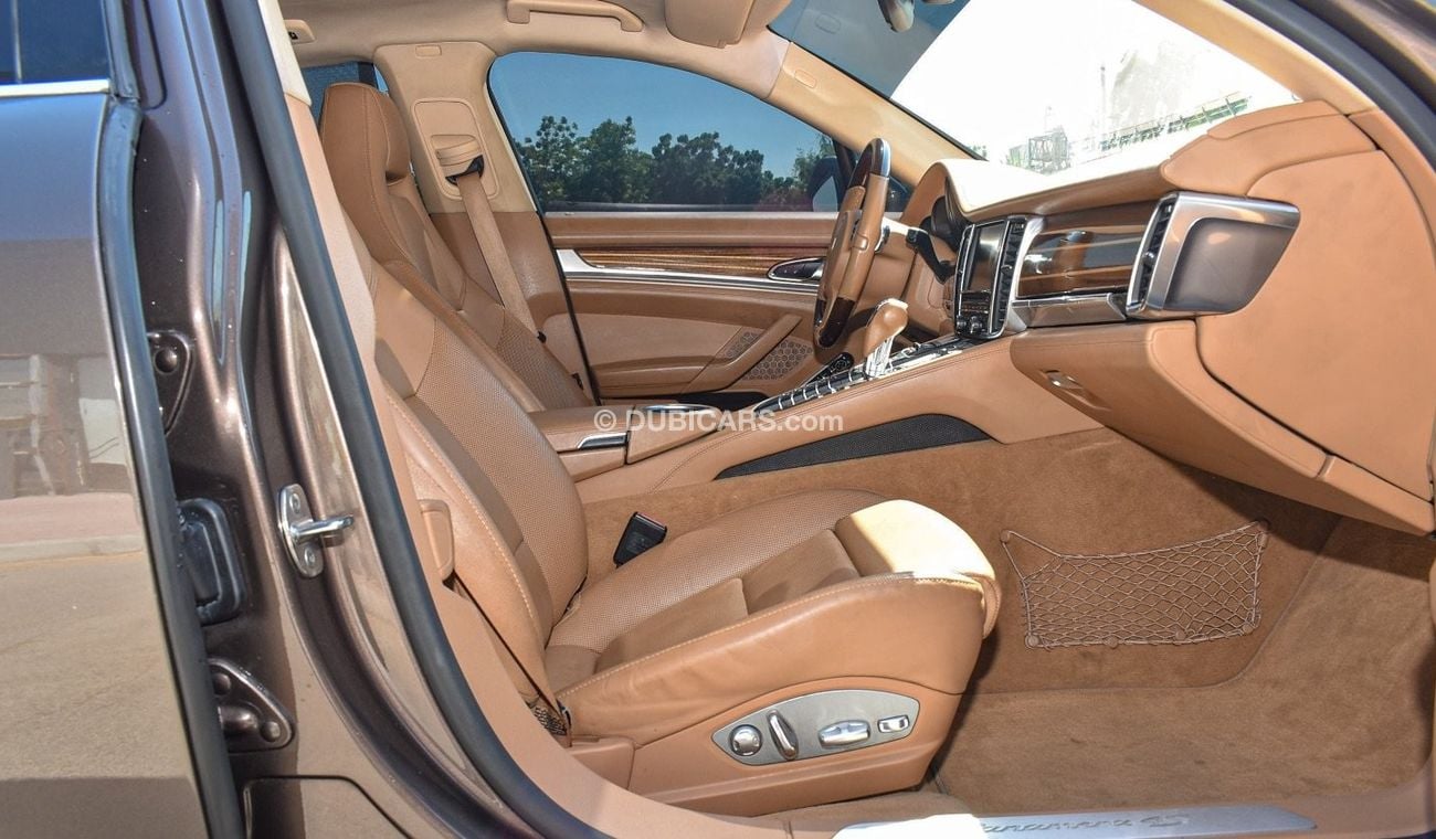 Porsche Panamera 2015 - GCC - Fully loaded