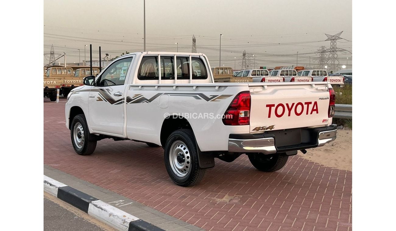 تويوتا هيلوكس HILUX SC 2.7L 4X4