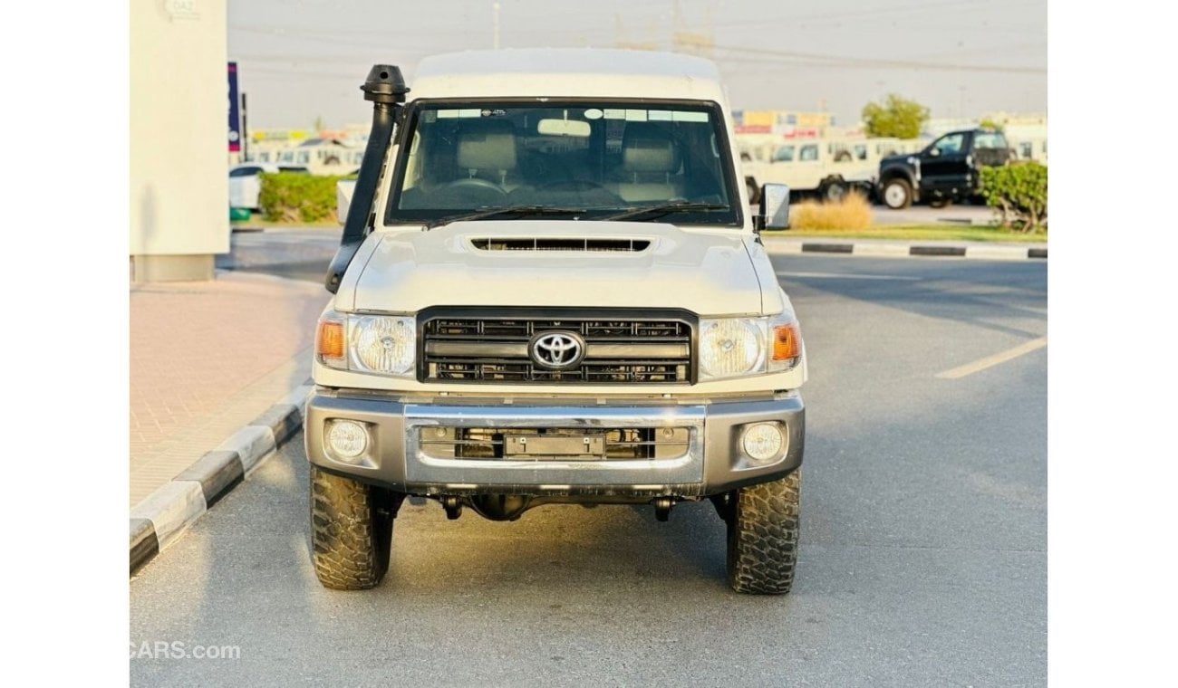 Toyota Land Cruiser Hard Top