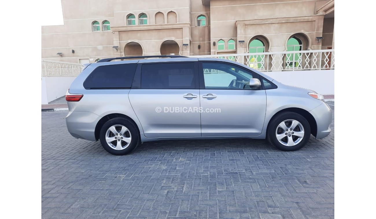 Toyota sienna dubai