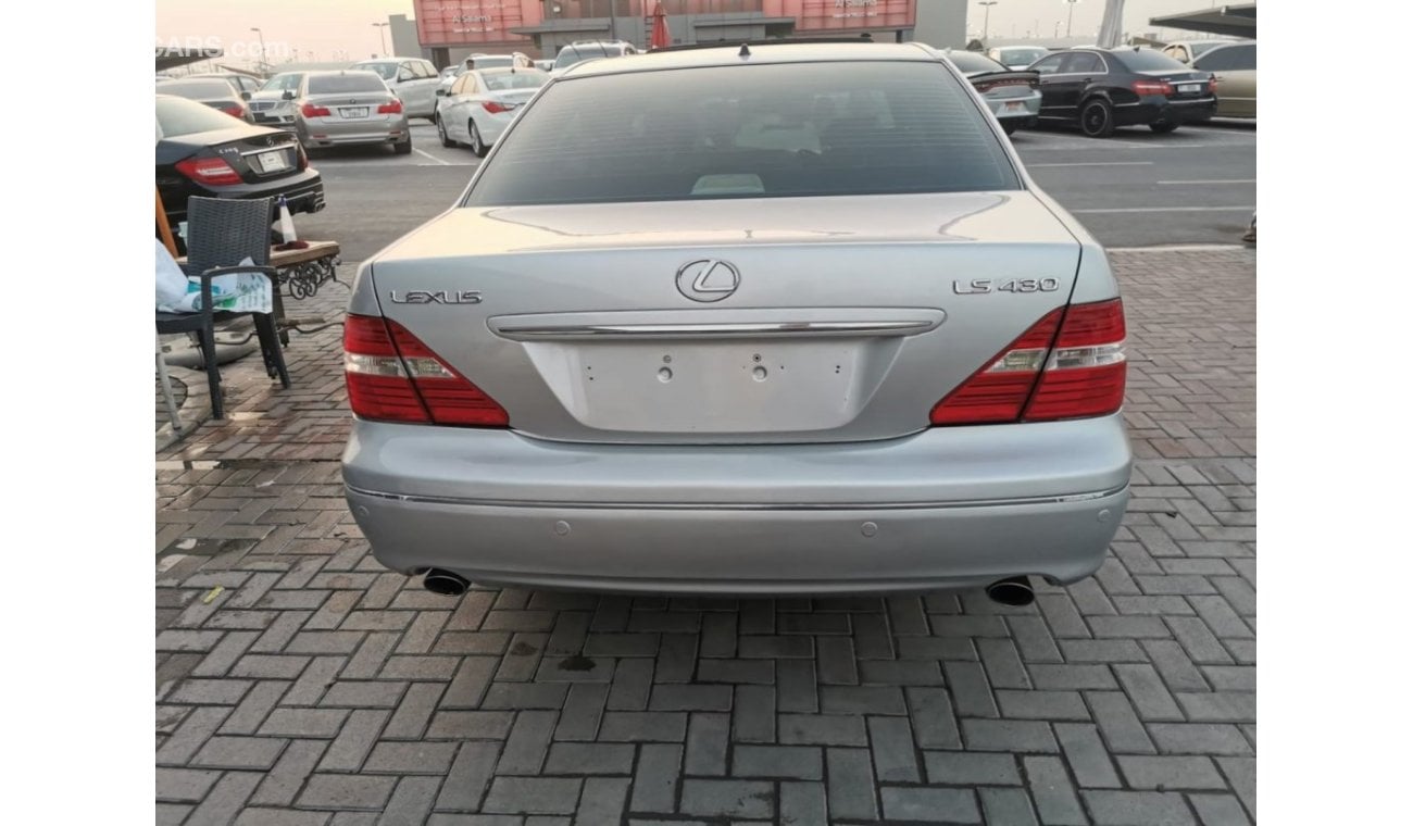 Lexus LS 430 In excellent condition and requires no expenses