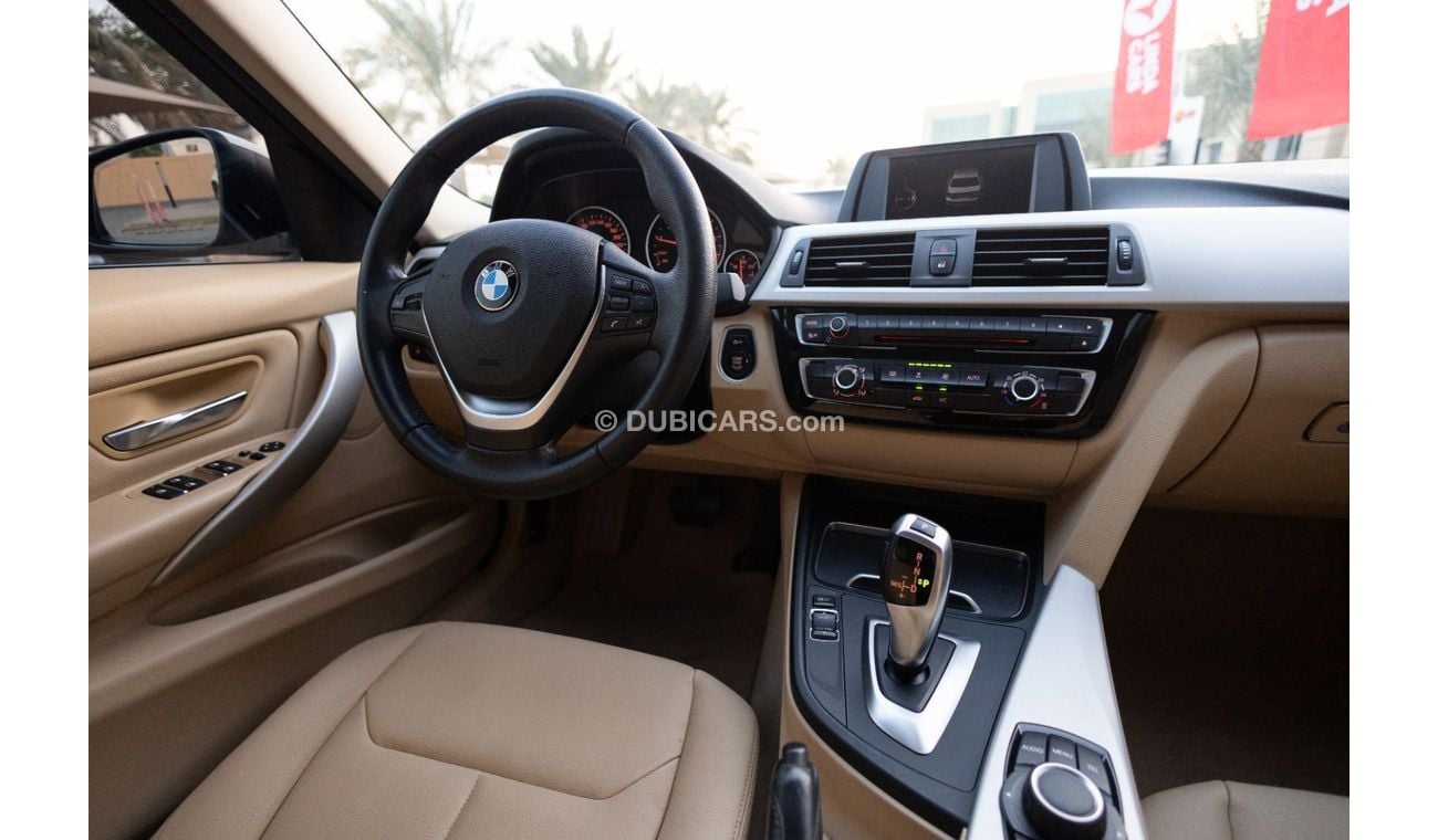 بي أم دبليو 318i Std 1.5L BMW 318i 2017 GCC under Warranty with Flexible Down-Payment.