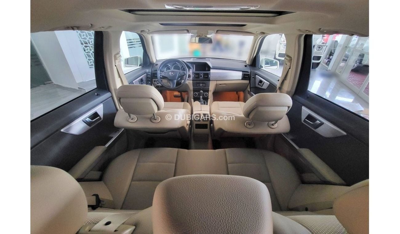 مرسيدس بنز GLK 300 GCC - MERCEDES-BENZ - GLK 300 - 2012 - PANORAMIC ROOF - EXCELLENT CONDITION -