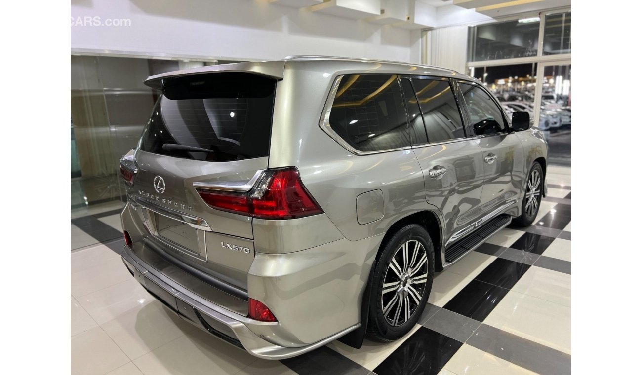 Lexus LX570 Signature