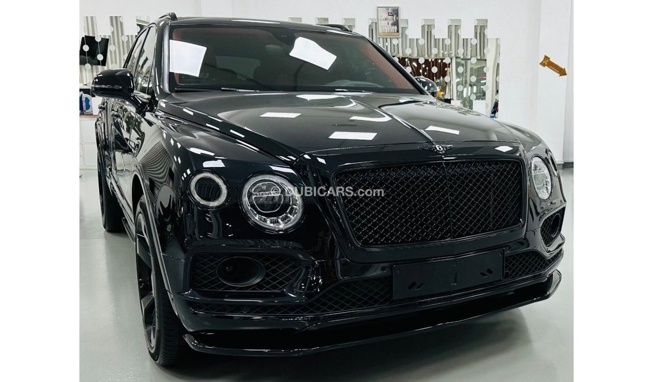 Bentley Bentayga V8 GCC .. Warranty .. Service .. Perfect Condition