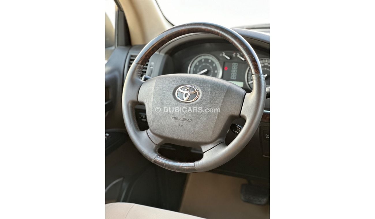 Toyota Land Cruiser MODEL 2010 GCC CAR PERFECT FULL OPTION SUN ROOF