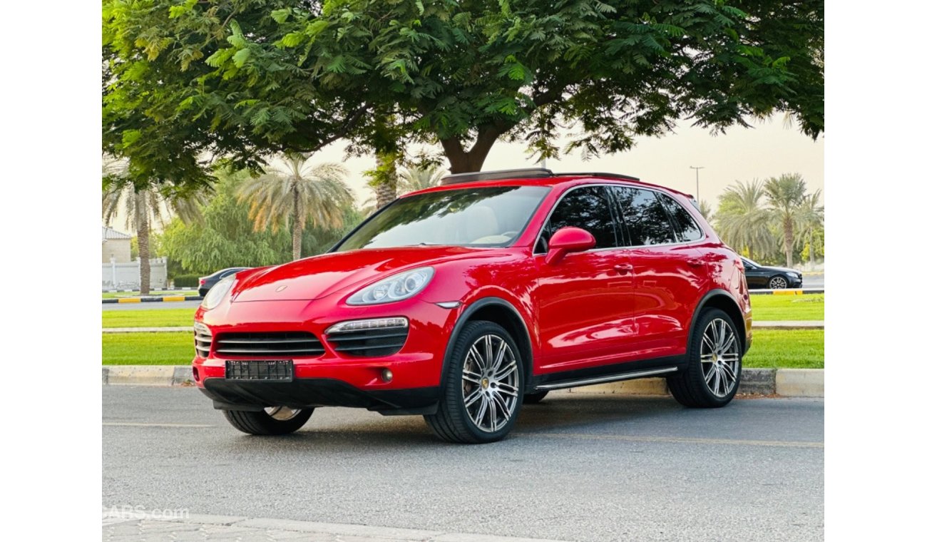 Porsche Cayenne PORSCHE CAYENNE S MODEL 2013 GCC SPACE