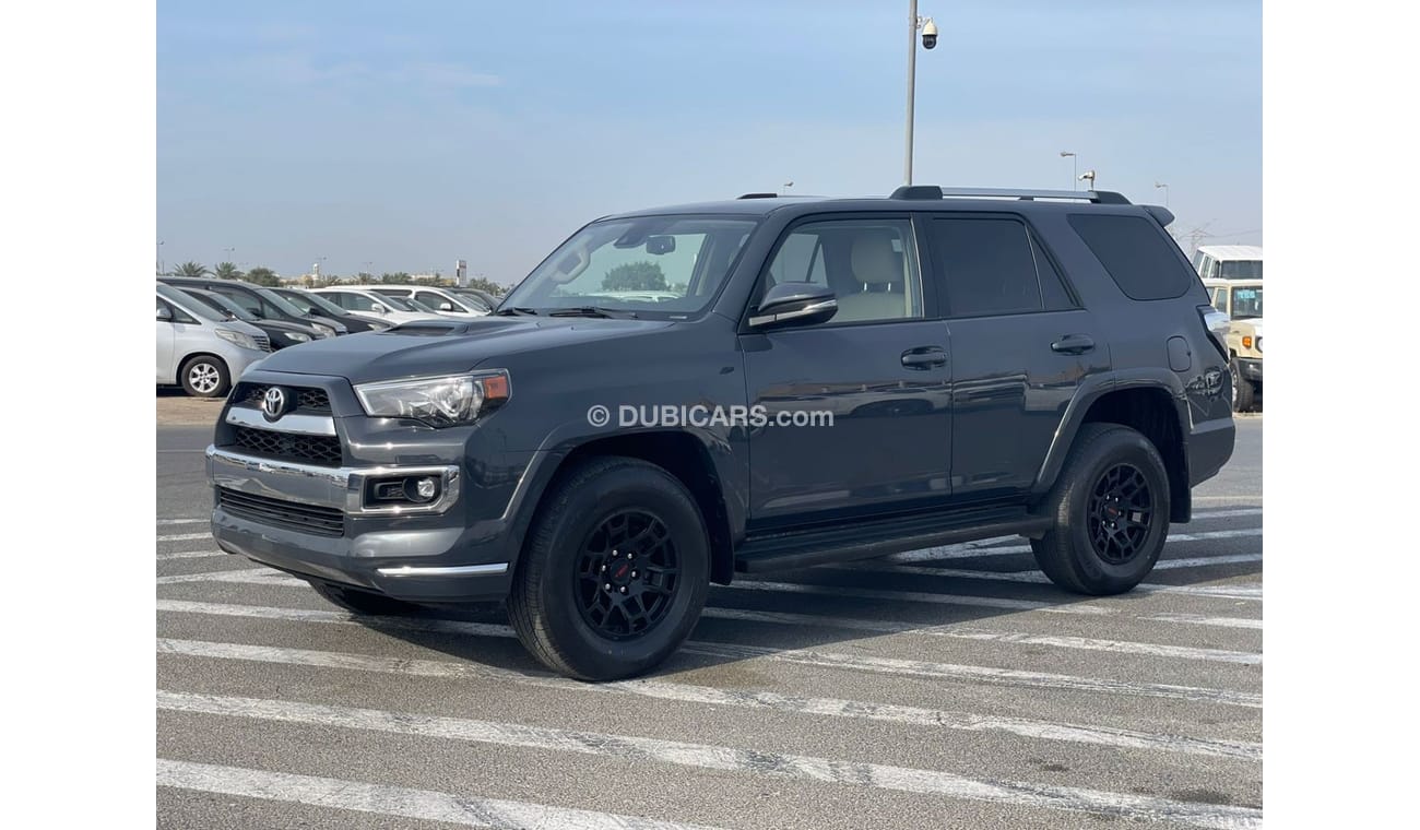 تويوتا Runner4 *Offer*2022 Toyota 4Runner SR5 Premium - 4x4 AWD - 4.0L V6 - New Color - -UAE PAS