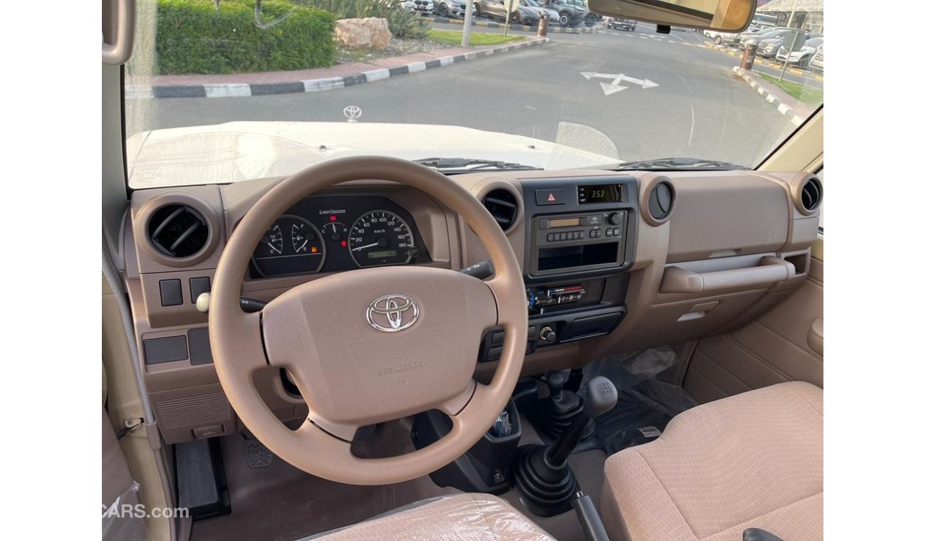 Toyota Land Cruiser 4.2 diesel engine // single cap // power window // diflock - model 2023