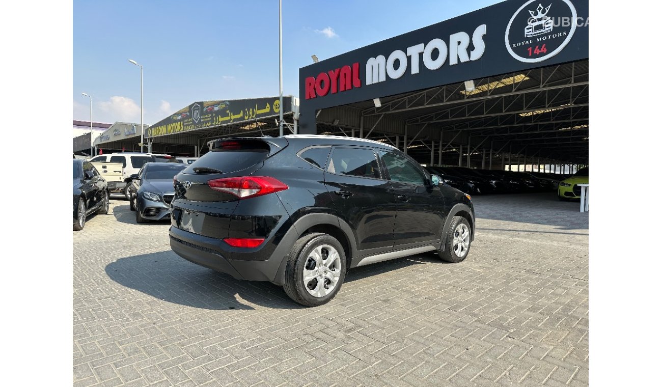 Hyundai Tucson Hyundai Tuxan exporter from Canada can be installed on the bank's road with a monthly installment of