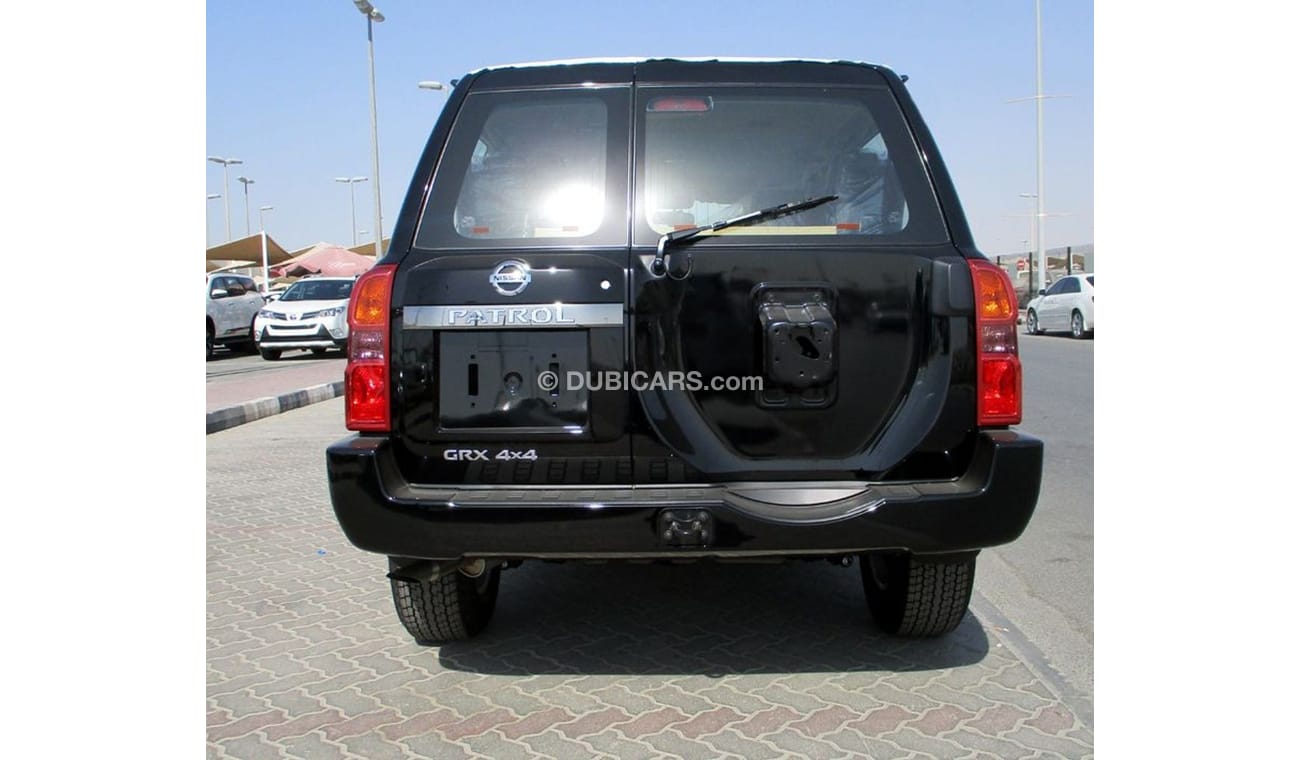 نيسان باترول سفاري Y61 3.0L Diesel GRX SPL Auto