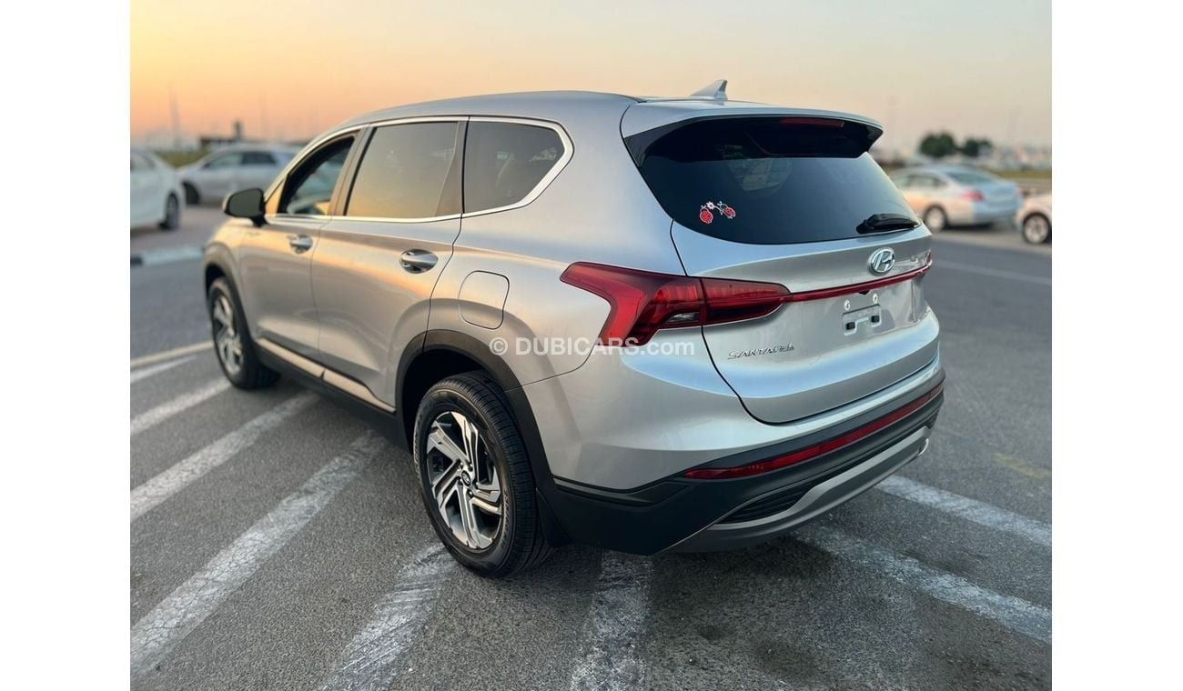 Hyundai Santa Fe 2022 Hyundai Santa Fe, SE - 2.5L  4 Cyl - Lane assist - Android Apple Play - Well Maintained Car wit