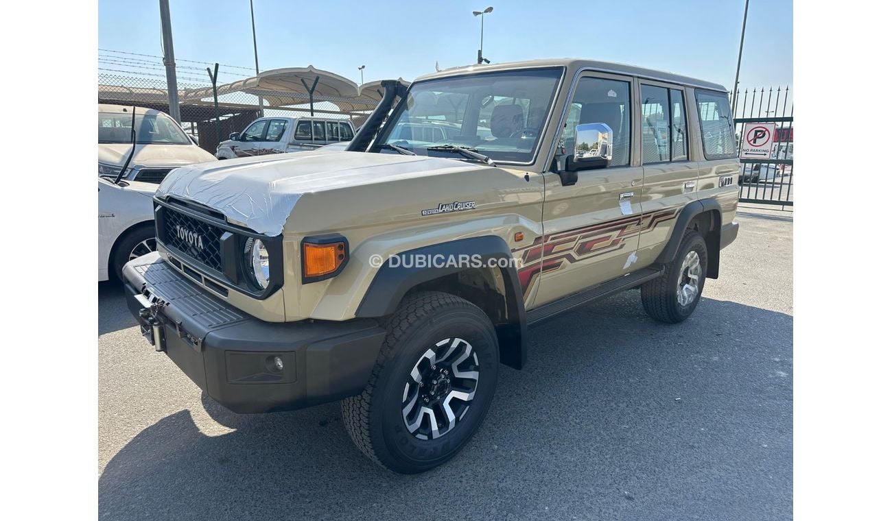 Toyota Land Cruiser Hard Top TOYOTA LANDCRUISER LC 76 HARDTOP 2024