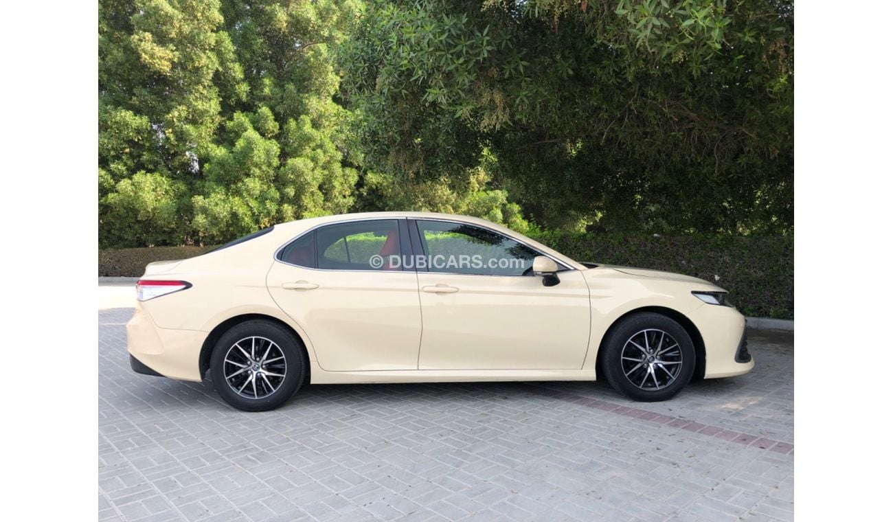 تويوتا كامري LE Hybrid 2.5L (TAKCI)