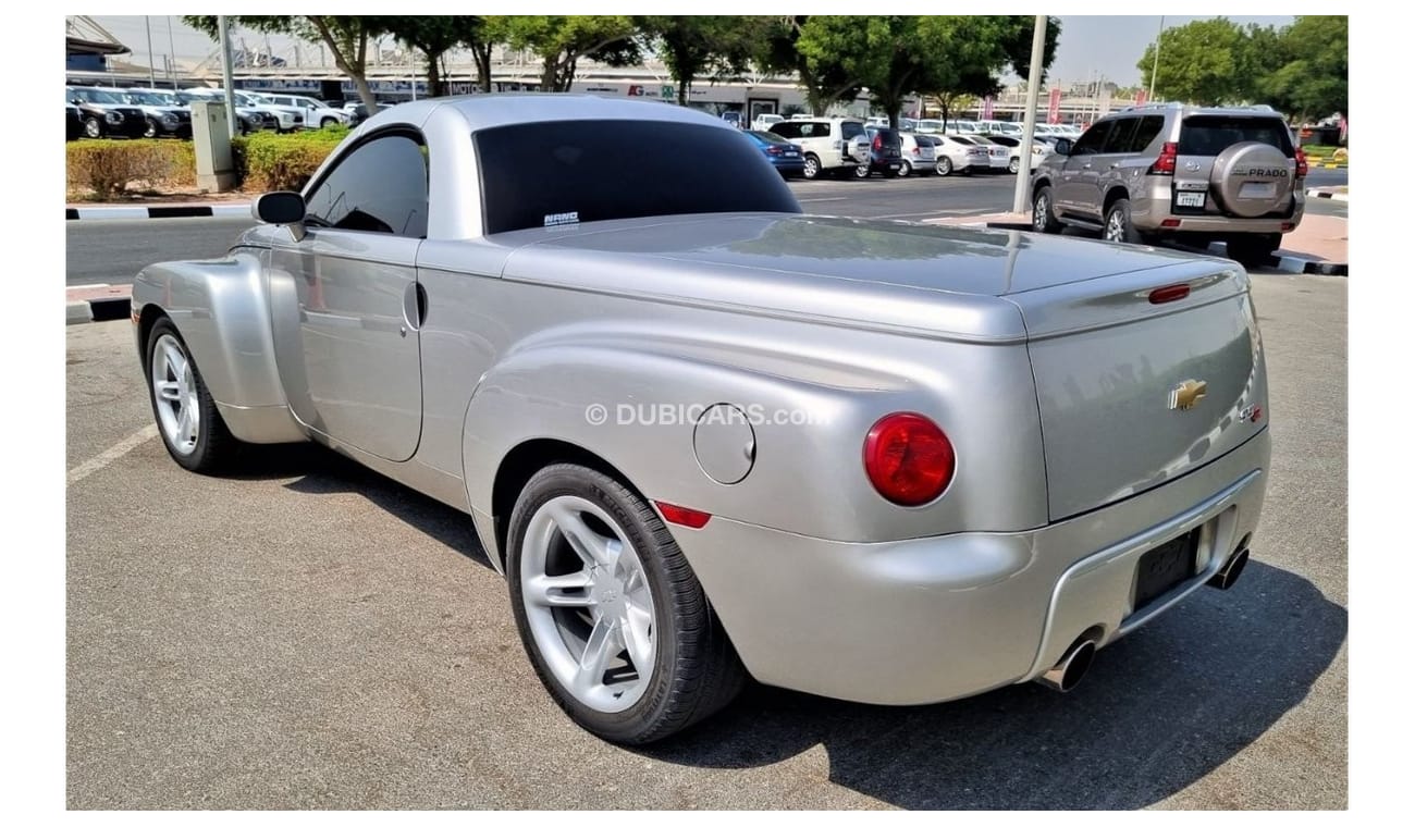 شيفروليه SSR CHEVROLET SSR 2004 5.3L IN BEAUTIFUL CONDITION FOR 85K AED