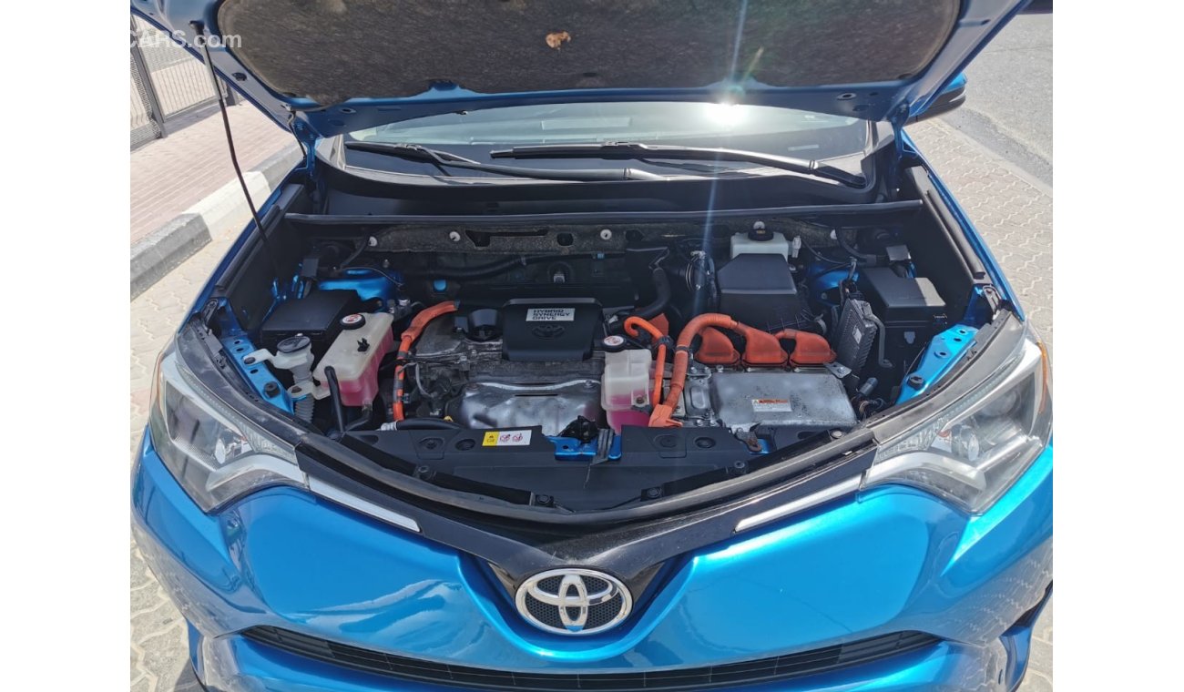 Toyota RAV4 XLE Hybrid