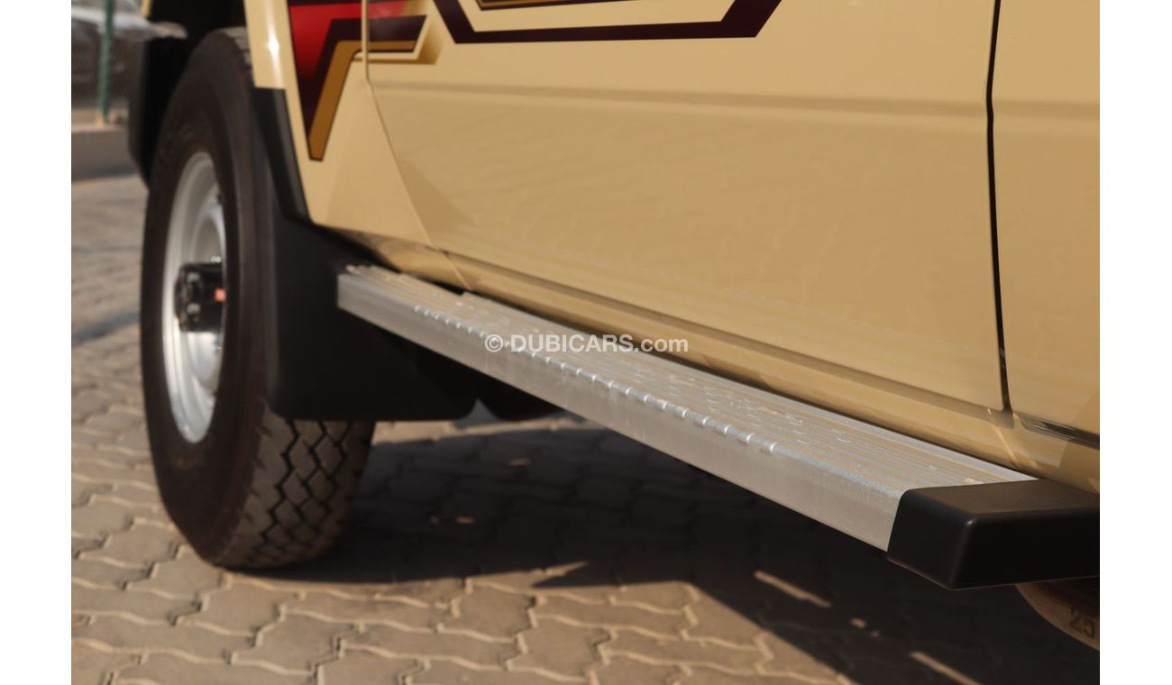 Toyota Land Cruiser 2024 LAND CRUISER GRJ79 4.0 V6 S-CAB AUTOMATIC DIFF LOCK **EXPORT ONLY**التصدير فقط خارج الخليج**