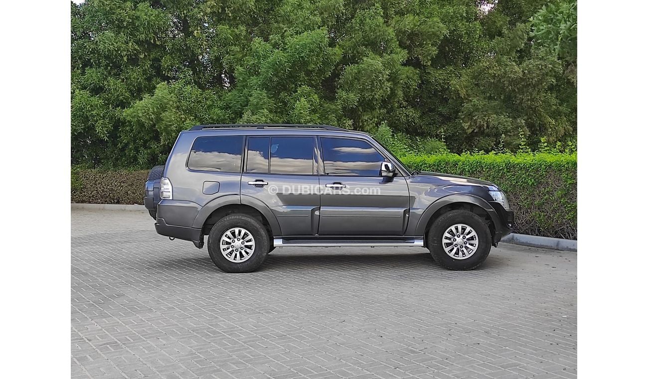 ميتسوبيشي باجيرو GLS 3.5L (186 HP) (7 Seater) Mitsubishi pajero 2013  full automatic