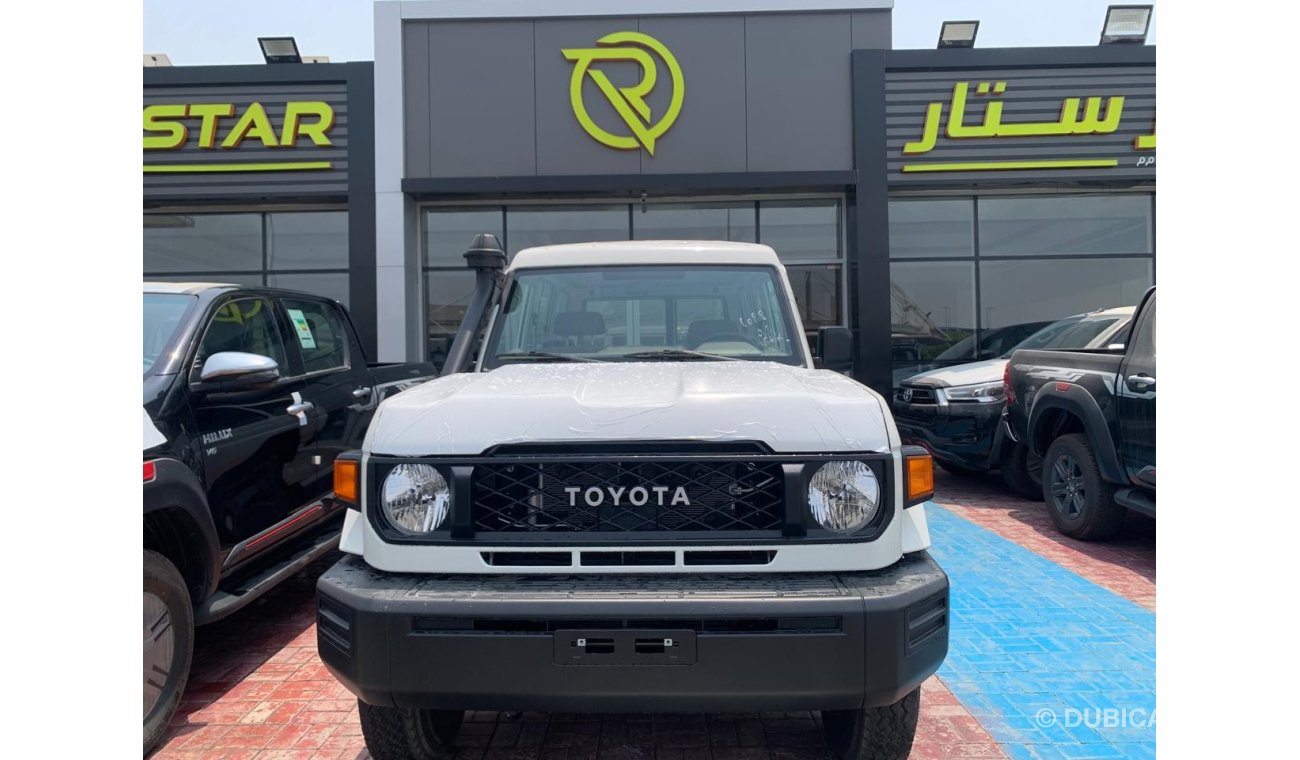 Toyota Land Cruiser Hard Top LAND CRUISER LC78 4.0L V6 MANUAL 3-DOOR