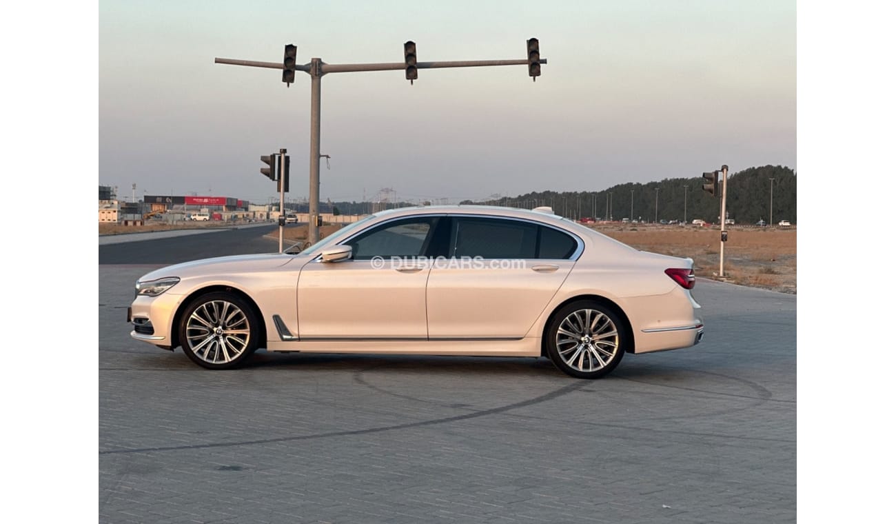 بي أم دبليو 740Li Exclusive 3.0L (335 HP) MODEL 2016 GCC CAR PERFECT CONDITION FULL OPTION PANORAMIC ROOF LEATHER SEAT