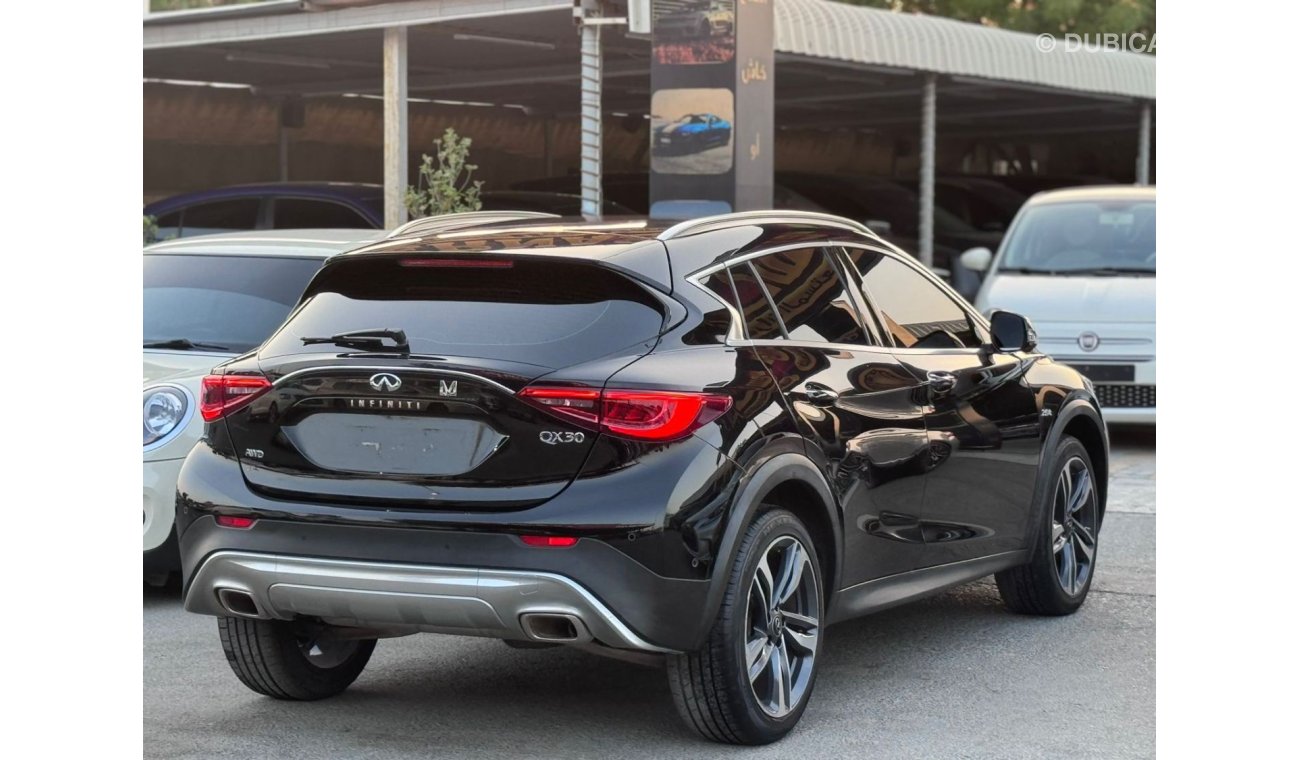 Infiniti QX30 Luxury