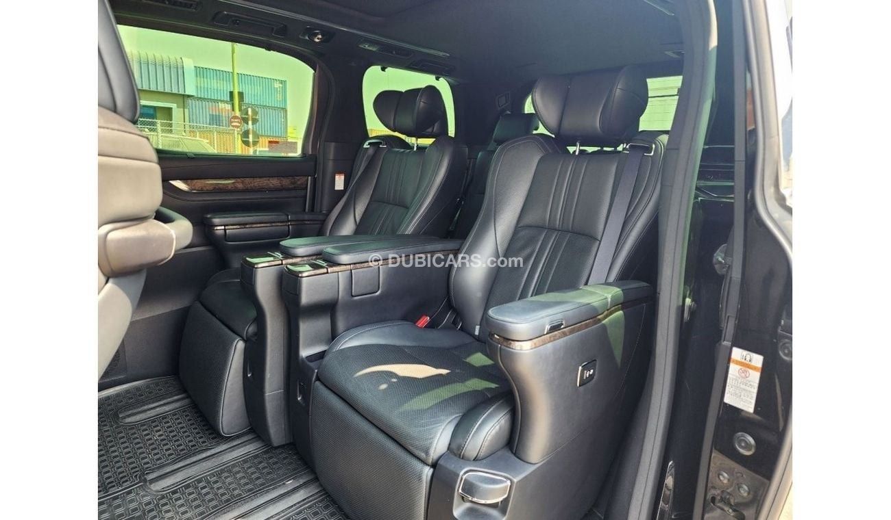 تويوتا ألفارد 2020 Toyota Alphard Executive Lounge 3.5 - LHD - Immaculate Condition