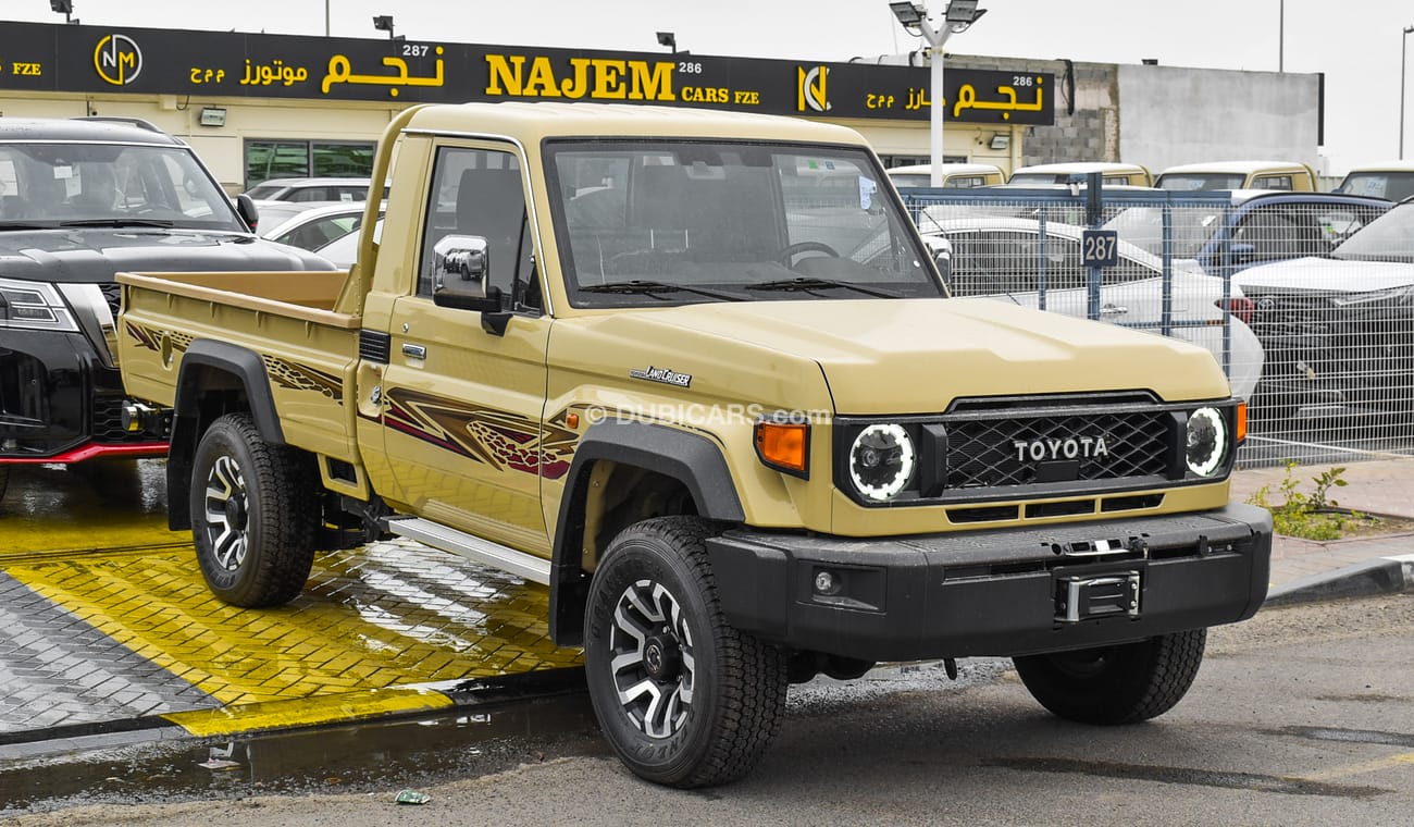 تويوتا لاند كروزر بيك آب 4.0L V6 Petrol Single Cabin A/T