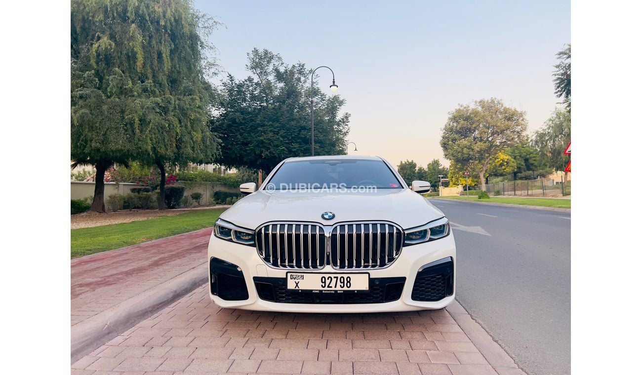 BMW 750Li M Sport 4.4L (443 HP)