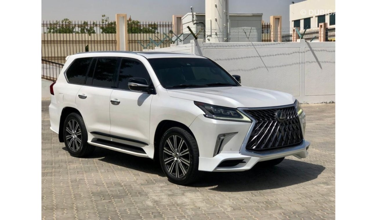 Lexus LX570 Signature Black Edition LX570 SIGNAITUR 2018 (صبغ وكاله بدون حوادث) ,Free accident ،٪؜ Original pain