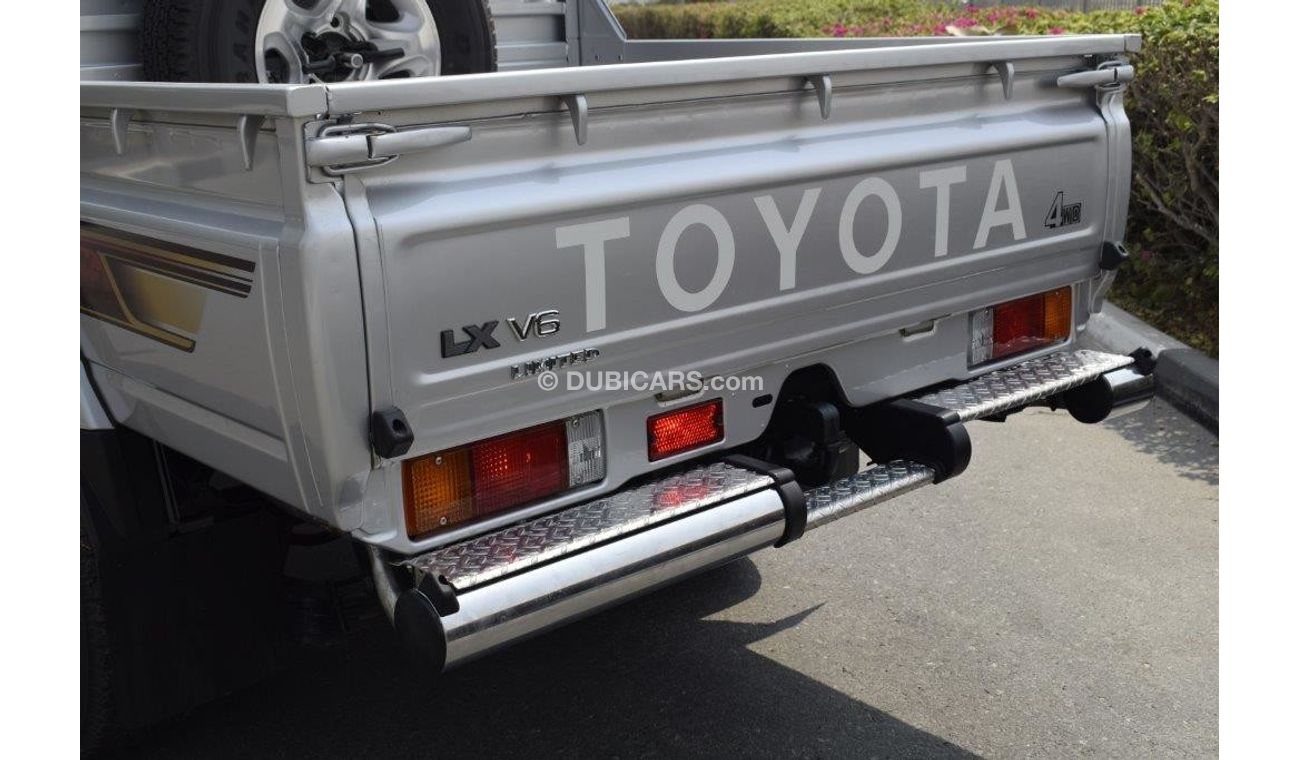 Toyota Land Cruiser Pick Up LC 79 DOUBLE CAB PICKUP  LIMITED LX  V6 4.0L PETROL 6 SEAT 4WD MANUAL TRANSMISSION