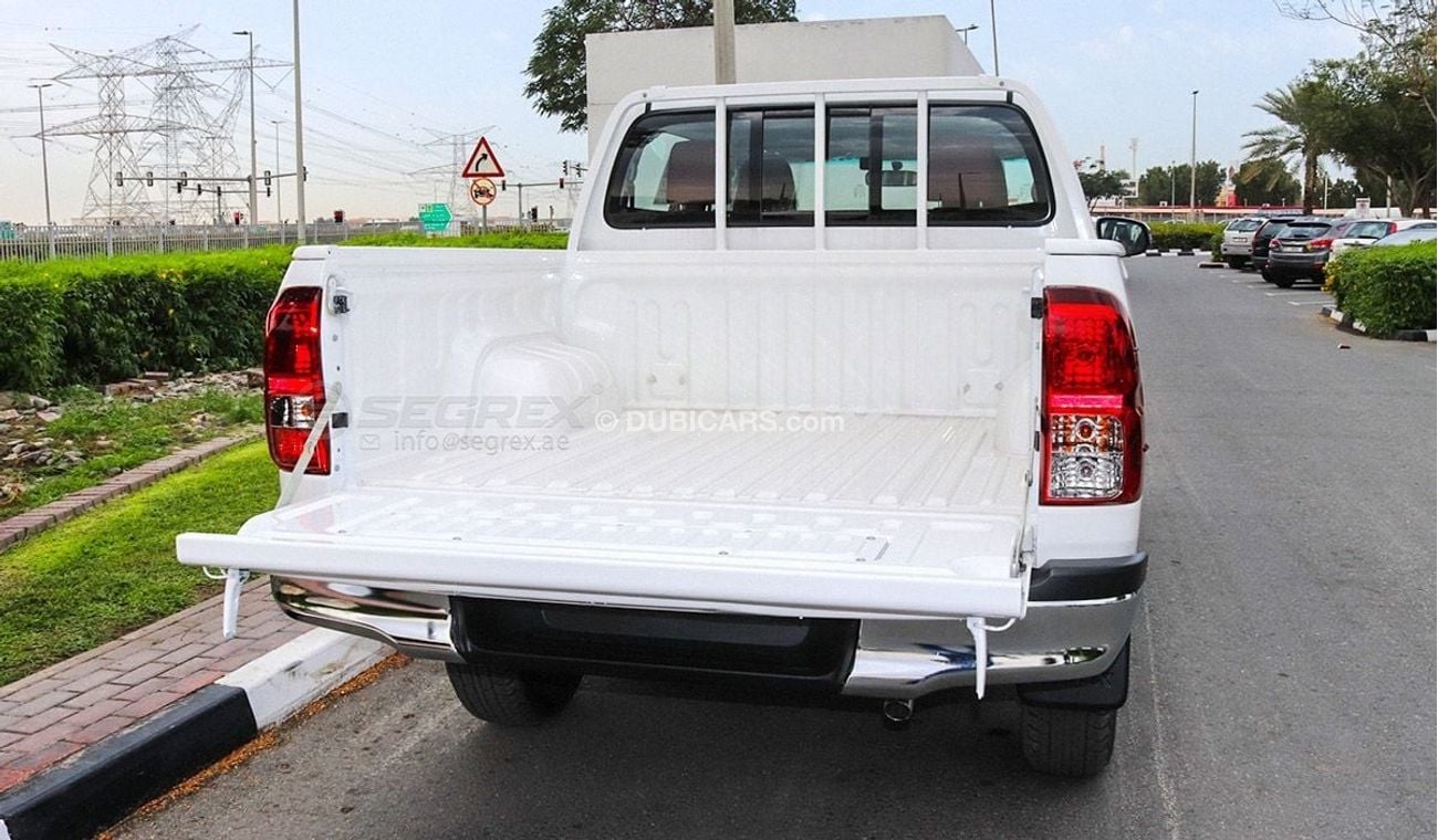 تويوتا هيلوكس Toyota Hilux 2.7L Basica Gasolina 4x4 TA 2024