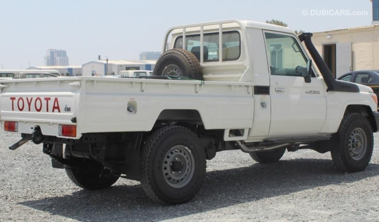 تويوتا لاند كروزر بيك آب Toyota/LAND CRUISER PICK UP D 4.2L SC 3 seater 2 AIRBAG & ABS MT