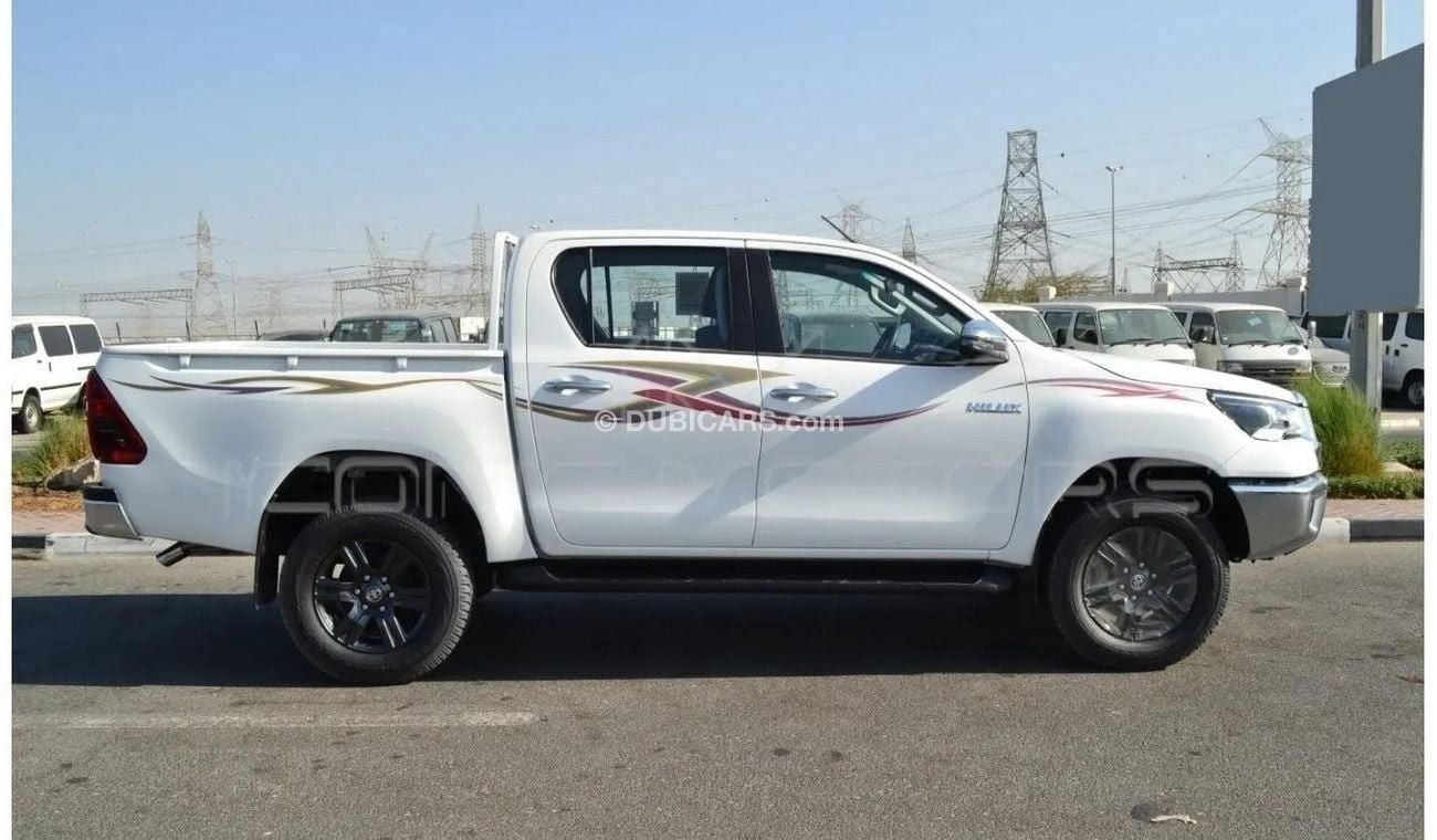 تويوتا هيلوكس 2025 TOYOTA HILUX 2.7L PETROL MANUAL 4X4 SR5