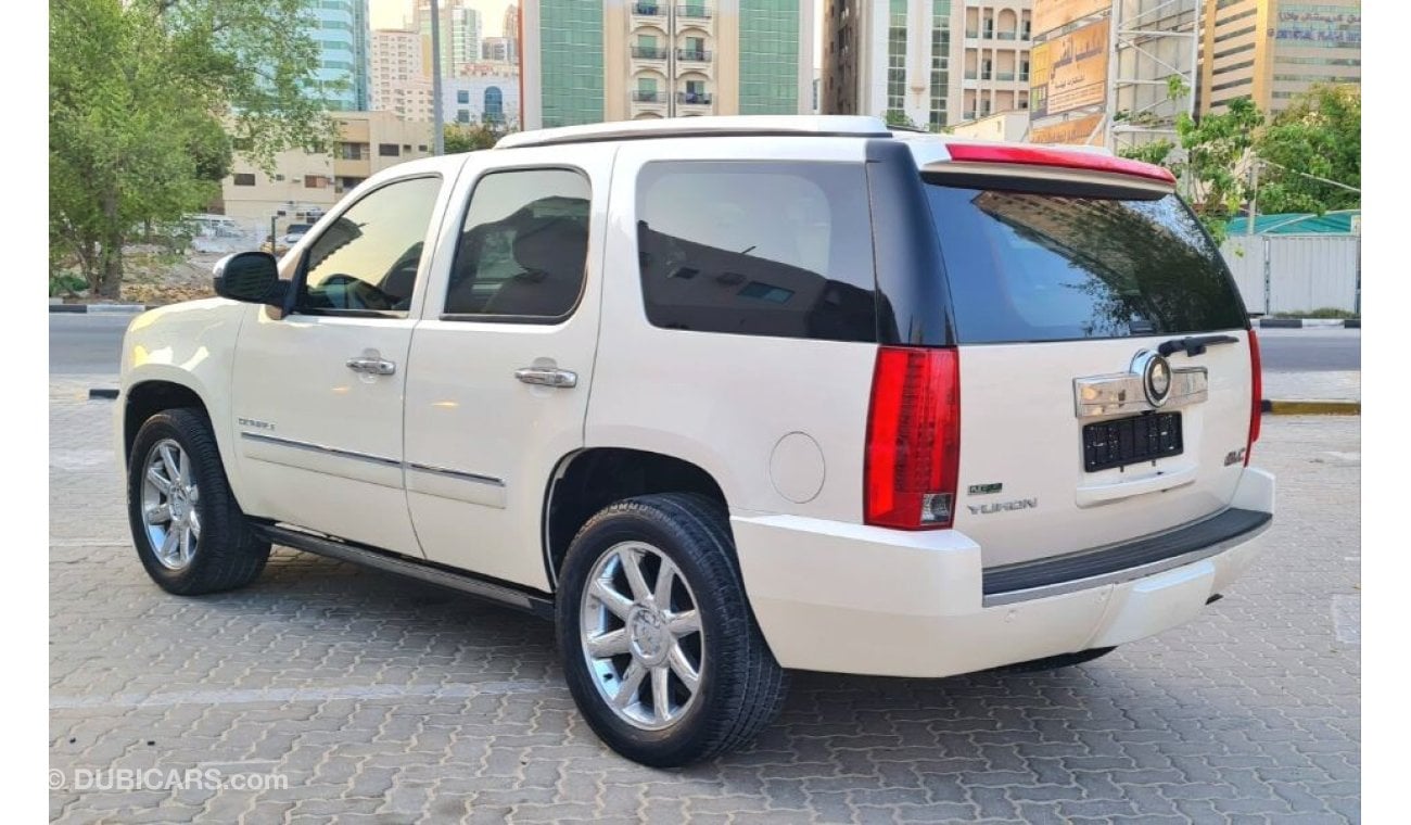 GMC Yukon GMC YUKON DENALI GCC 2012 FULL OPTION