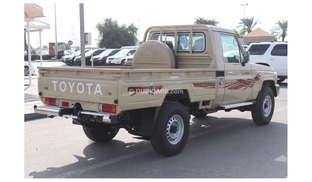 Toyota Land Cruiser Pick Up LX 4.0Ltr V6 4WD SINGLE  CAB, DIFFRENTIAL LOCK,WINCH, POWER WINDOW,WOODEN INTERIOR-POWER MIRROE, MOD