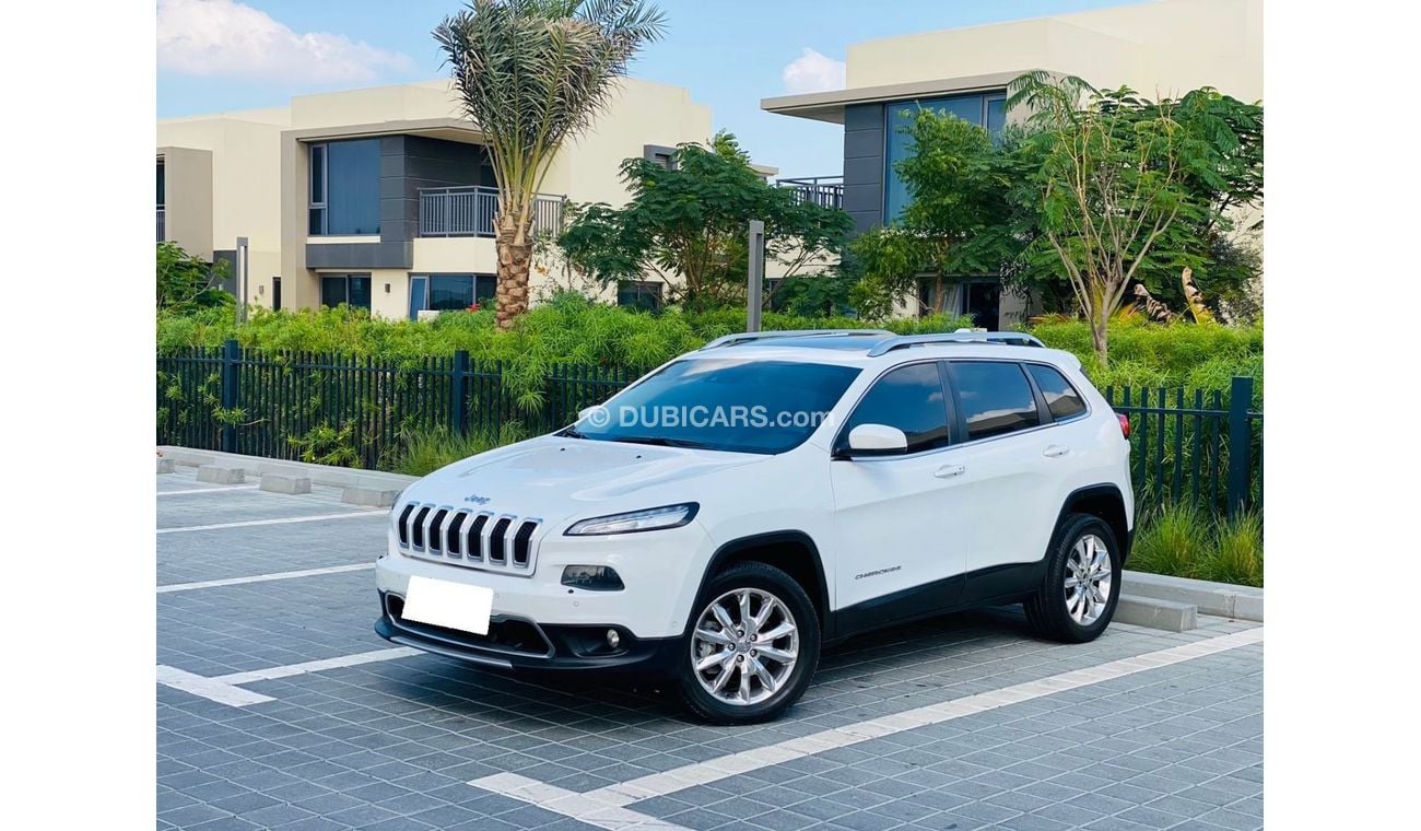 Jeep Cherokee Limited 2014 || GCC || 4x4 || Panoramic Roof