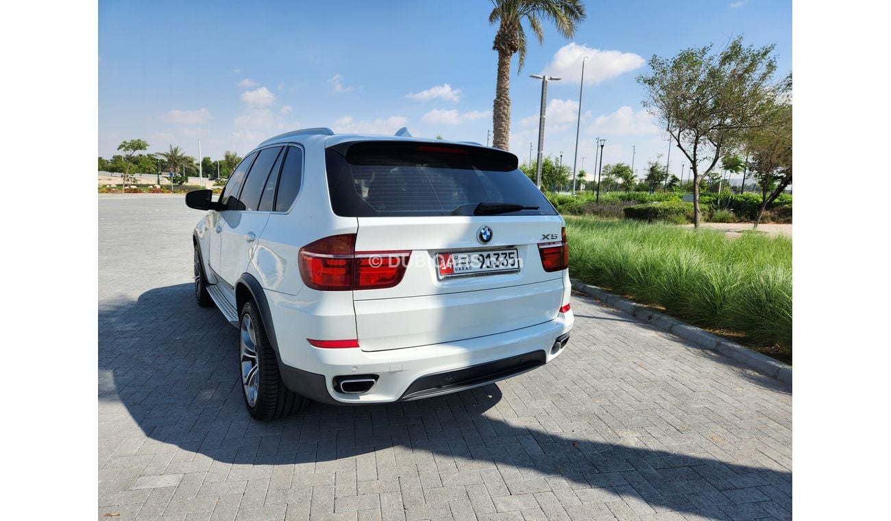 بي أم دبليو X5 xDrive 50i M Sport 4.4L (5 Seater)