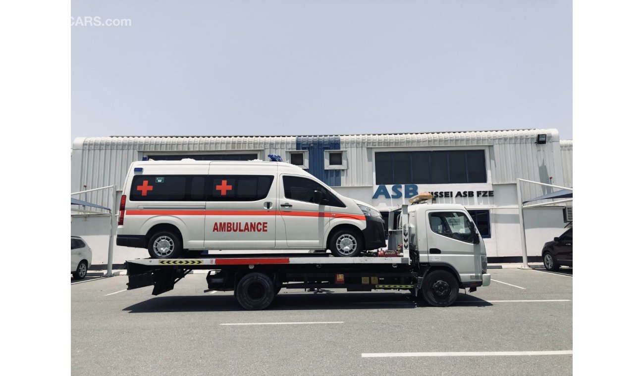 تويوتا هاياس Basic Life Support Ambulance