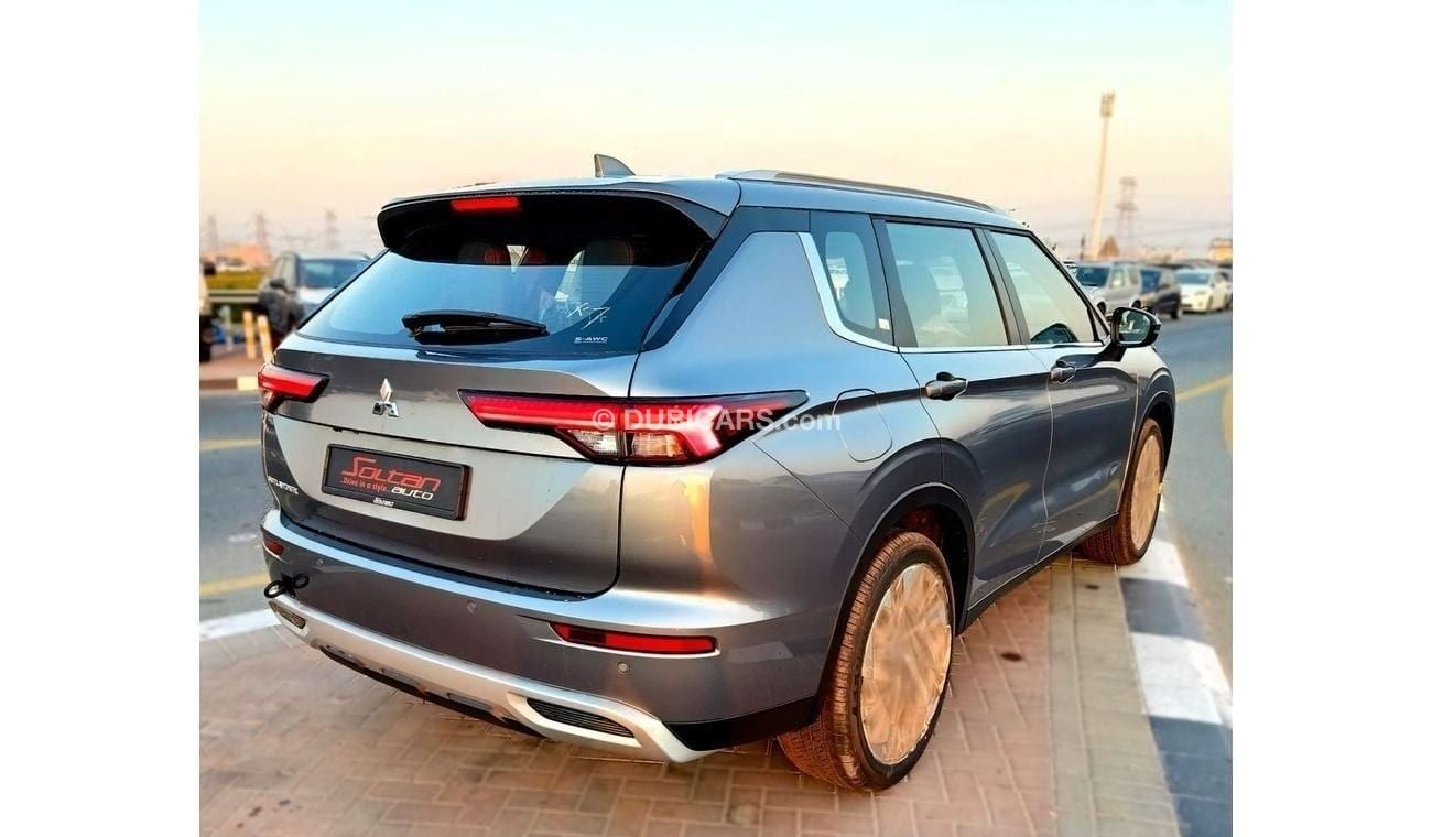 ميتسوبيشي آوتلاندر 2.5 H_LINE SUV 4WD 5 DOORS