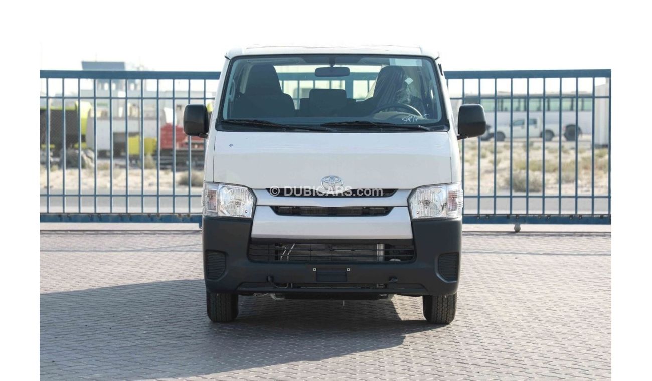 تويوتا هاياس 2024 Toyota Hiace 2.5 15str Standard Roof - أبيض من الداخل رمادي داكن | للتصدير فقط