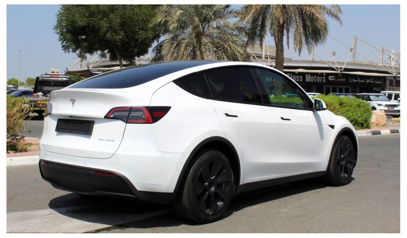 تسلا موديل Y TESLA MODEL Y LONG RANGE DUAL MOTOR 4WD 2022 GCC LOW MILEAGE SINGLE OWNER WITH 8 YEARS AGENCY WARRAN