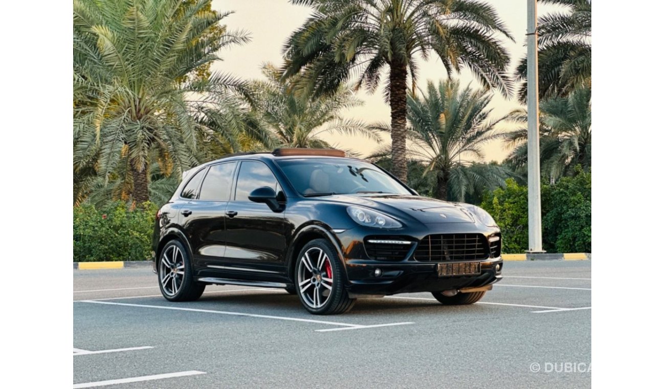 بورش كايان PORSCHE CAYENNE GTS MODEL 2014 GCC SPACE