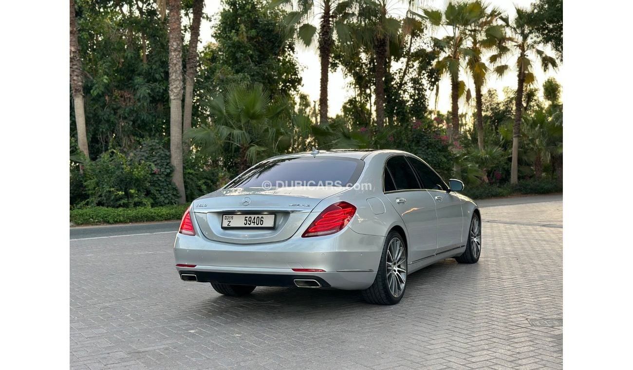 Mercedes-Benz S 550 2015 - AMG - 4.7L Twin Turbo V8 - 449 hp - Perfect Condition