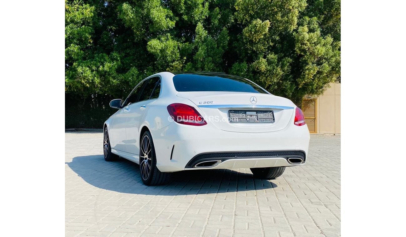 مرسيدس بنز C200 Good condition car GCC spec